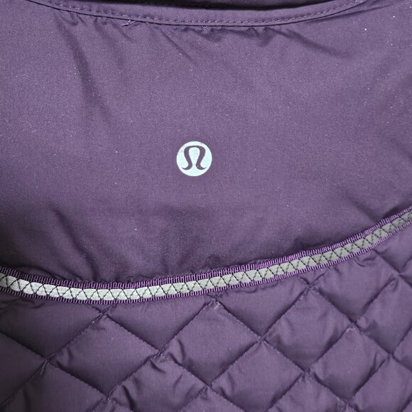 Lululemon Down For It All Vest β Size 4 - Picture 5 of 5